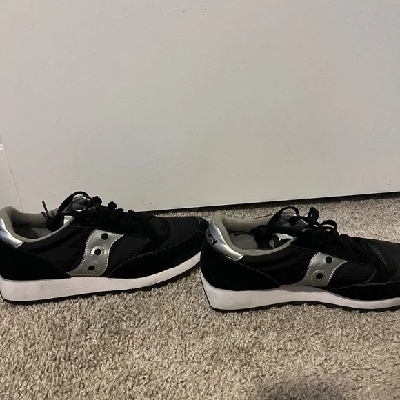Saucony Black and Silver Retro Sneakers with Mesh and Suede - Picture 2 of 3